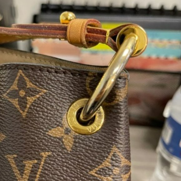 Louis Vuitton Graceful MM - Picture 8 of 15